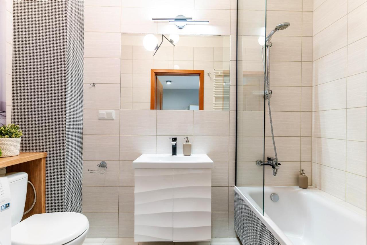 Marina Apartment - Przy Jeziorze, Taras, Tv55" Z Netflix I Prime, Parking Ilawa Luaran gambar