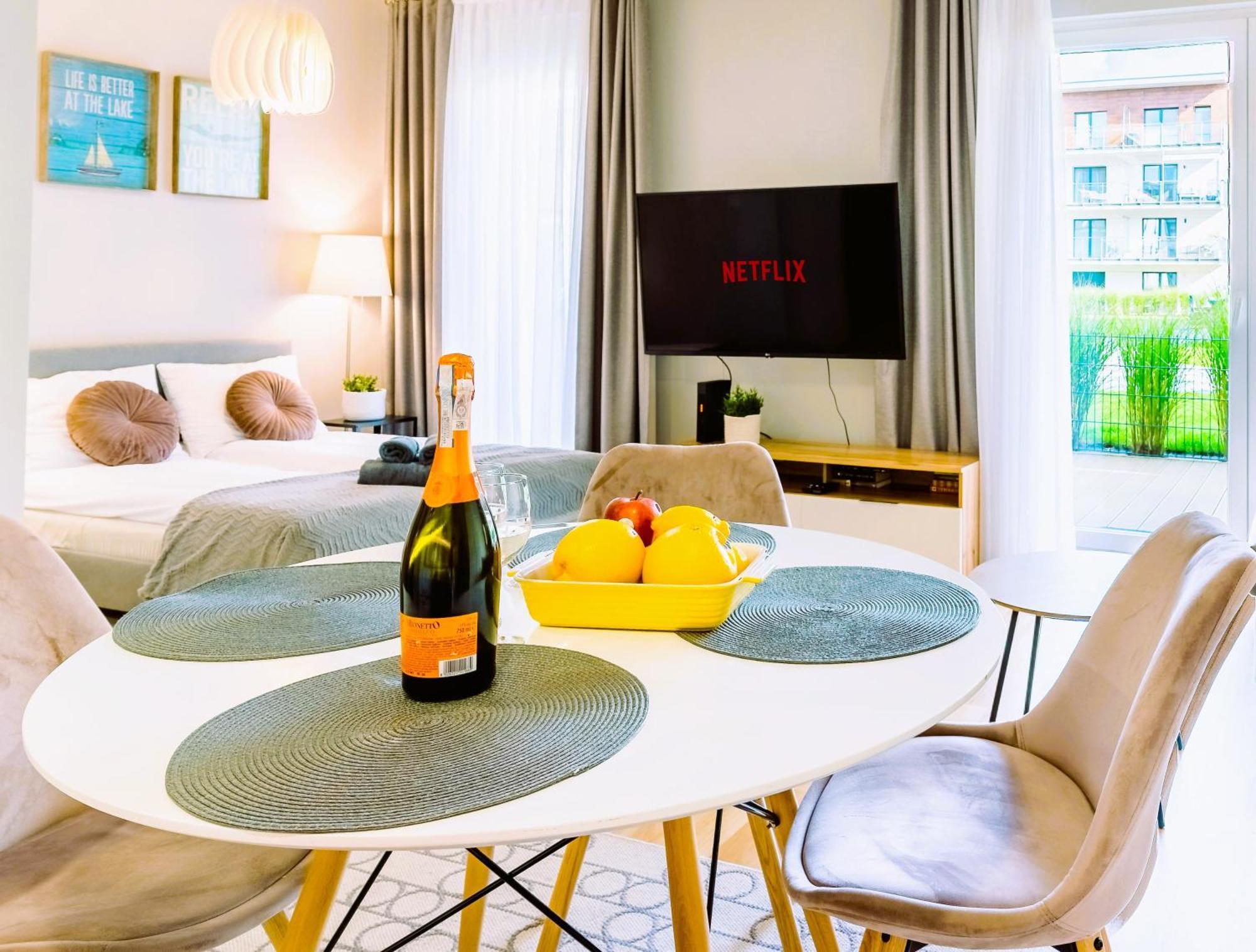 Marina Apartment - Przy Jeziorze, Taras, Tv55" Z Netflix I Prime, Parking Ilawa Luaran gambar